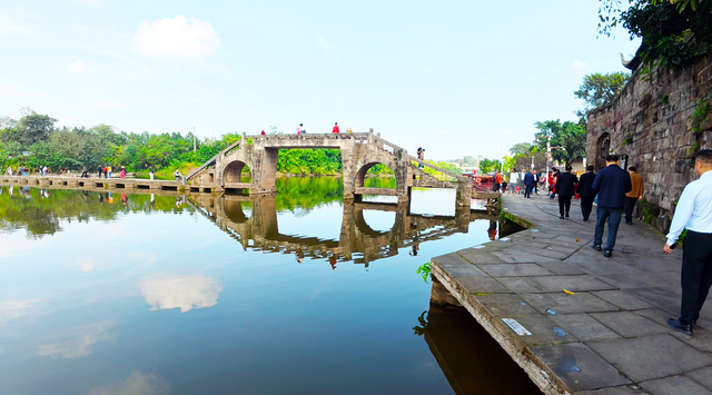 楚楚：在万灵的古香古色中酝酿“武舞大赛”