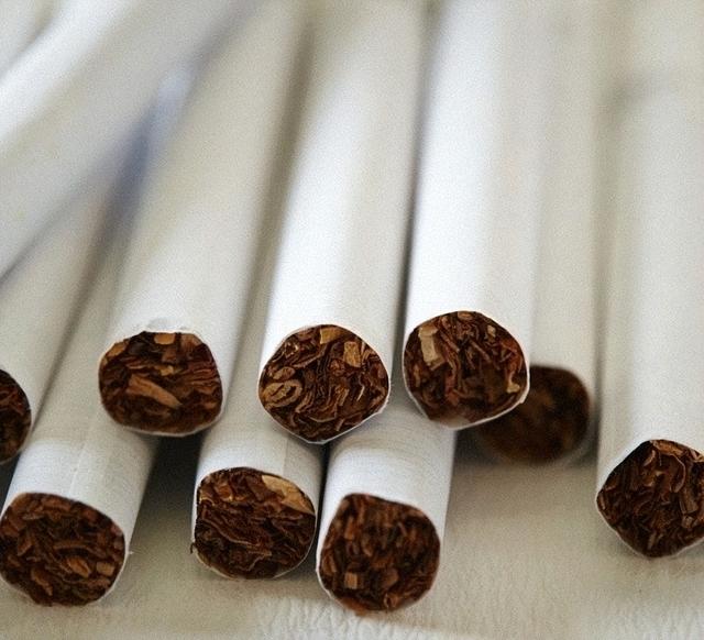 几块钱的亲民烟回来了！网友拍手叫好：这才是老百姓的“口粮烟	”