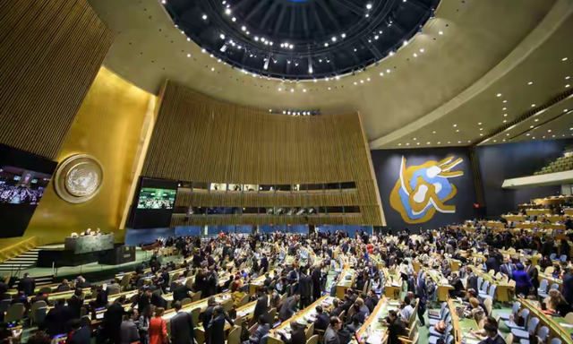 14票赞成，中方弃权，安理会最终通过决议，解除对叙利亚总统制裁