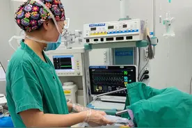 麻醉亮“针”功！四川昭觉一47岁200斤“重量级”产妇顺利诞下11斤2两“巨大儿”图片