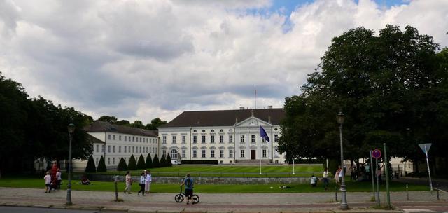 能源不足、芯片断供，2大挑战接踵而至，德国正面临“工业危机”