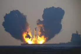 中国航天创新纪录，全球最大固体火箭发射，为何要发展民营航天？图片