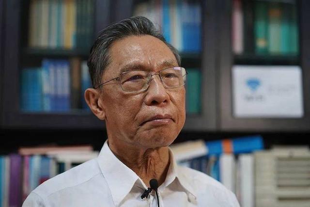 甲流与香烟有关？钟南山强调：过了50岁后，吸烟牢记“4不要”