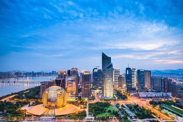 都说厦门比杭州还好，两地都去过，实话实说厦门很多地方不如杭州