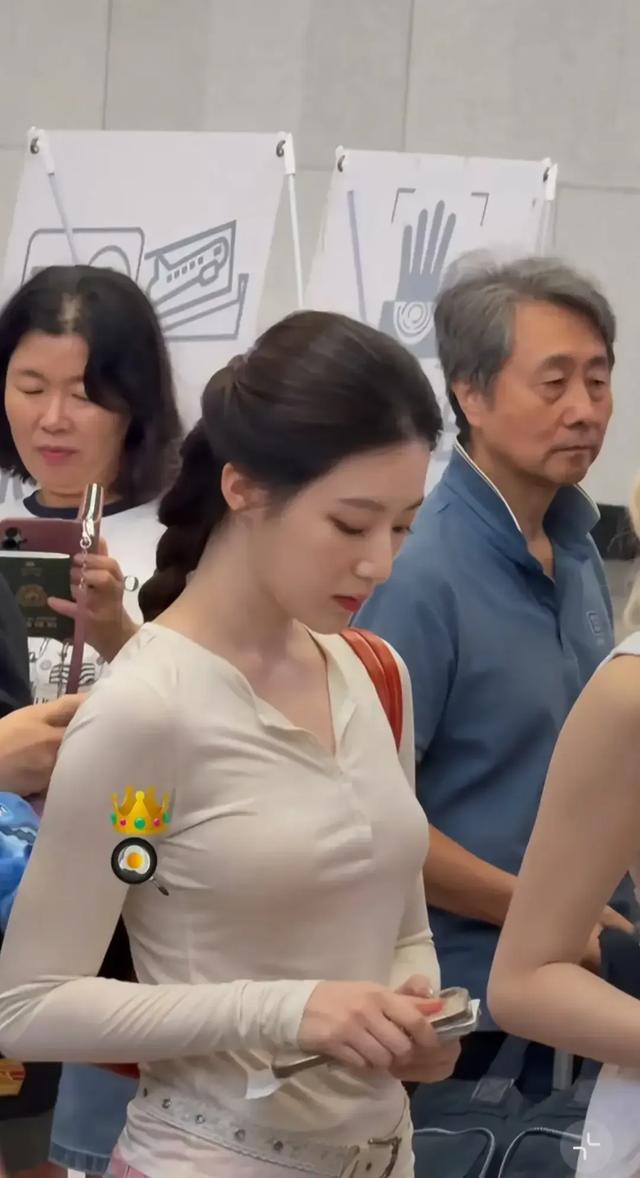 终于知道为什么叶舒华是门面了，往那一站颜值气质就鹤立鸡群呀