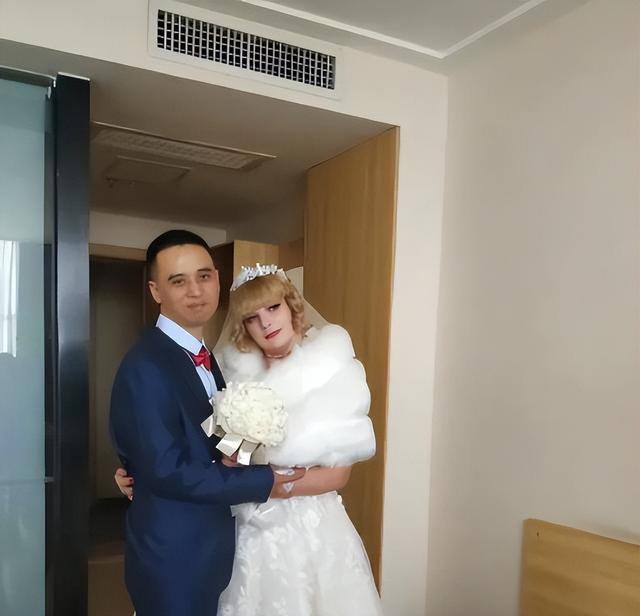 80后广西男子娶俄罗斯媳妇，生一娃，才发现俄罗斯女人善良又勤快