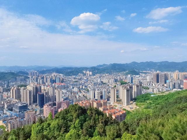 继贵阳之后，贵州省又一“黑马城市”要起飞，比毕节更有底蕴