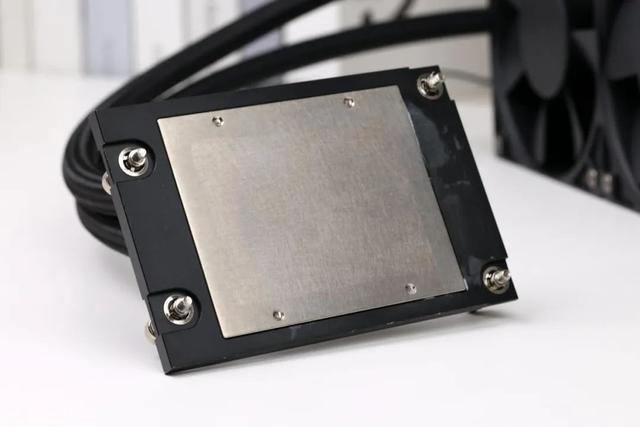 128线程Zen 5处理器首测：轻松击败一切对手！AMD锐龙线程撕裂者9000系列解密