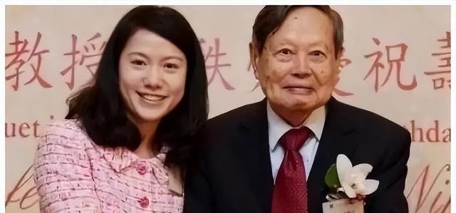 杨振宁妻子翁帆自白：为了丈夫的身体	，我16年来都是早睡早起