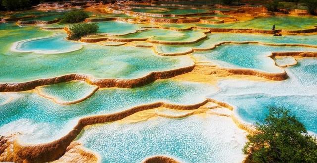 从四川和新疆深度游回来，哪里的风景更美？实话实说差距还是很大