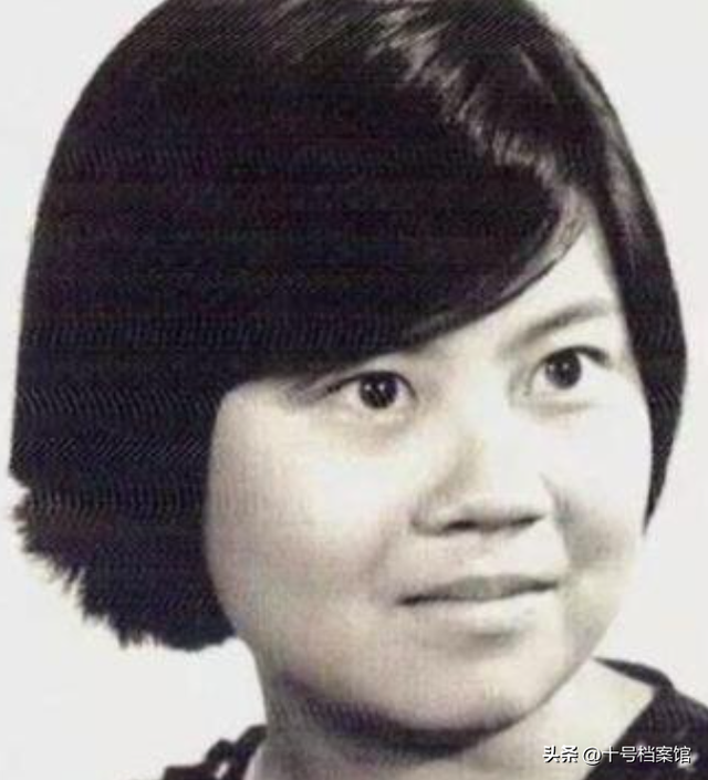 男人至死是少年！61岁李国庆娶白月光，没找“小娇妻”被网友点赞