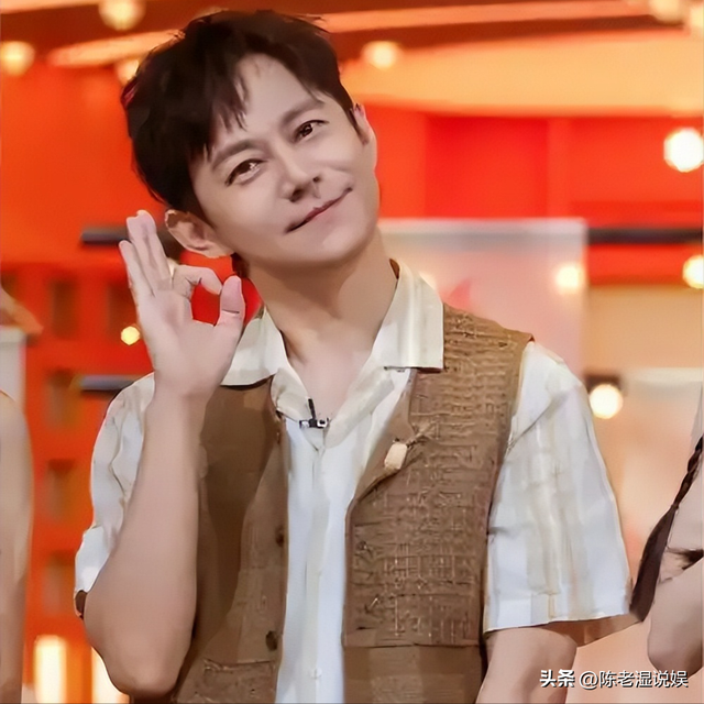 51岁主持人何炅近况：无妻无子、与保姆相伴，如今终于与自己和解