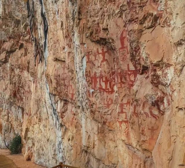 广西与越南交界有一座城，颜值不输桂林，低调却藏着令人惊叹风景