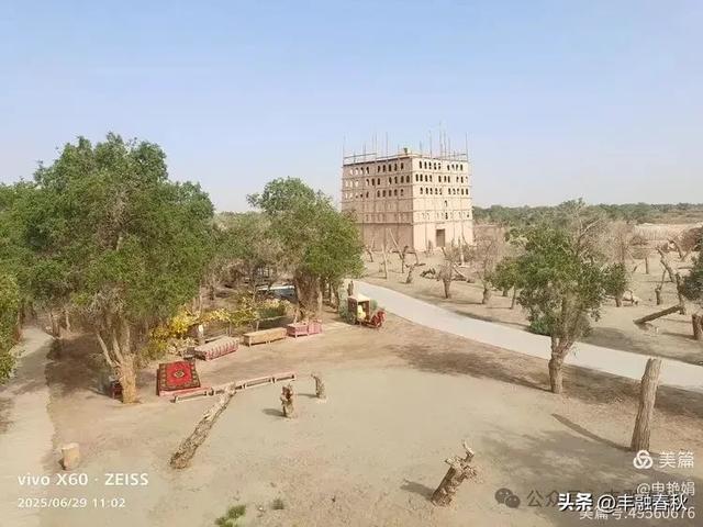 探秘新疆巴楚红海景区:自然与人文的交响| 申艳娟