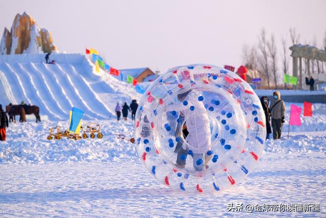乌伦古湖黄金海岸景区借福海冬捕节分会场东风全力“添柴”冰雪游