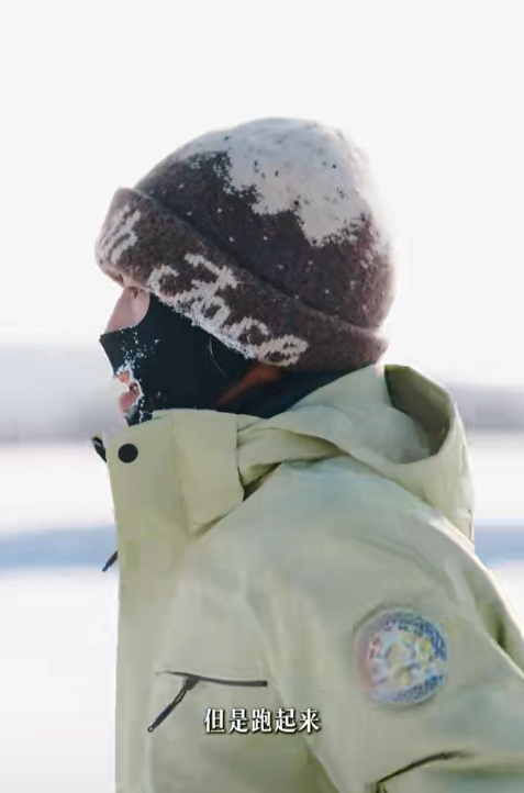 张水华离开医院3天	，又一女护士被官媒锐评停职，男友也难逃其咎