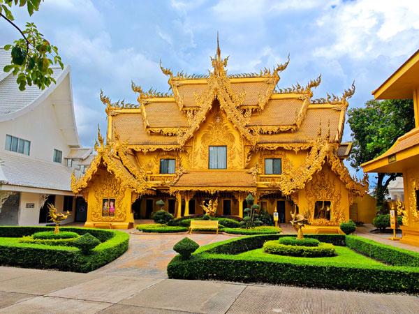 泰国旅游：清莱观瞻温泉白蓝黑三庙行（图）