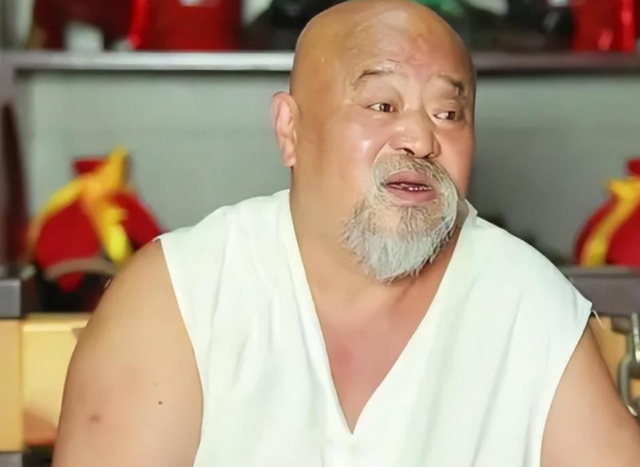70岁的李琦：曾每天2包烟，顿顿8两酒，跟去世前的杨少华如出一辙