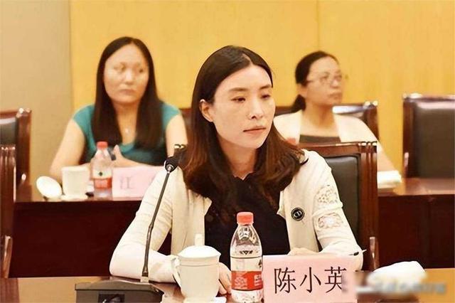 申通被查那天，146亿套现者在新加坡喝咖啡，快递员还在扛货