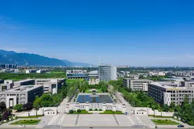 2025安徽大学排名大调整：安大第3，安徽工大第7，皖西学院第18图片