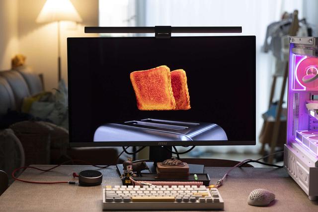 游戏玩家的顶级享受，微星电竞显示器MAG 272UP QD-OLED X24流光