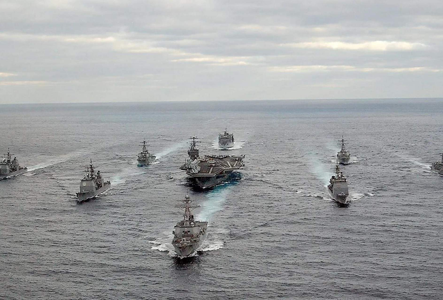 特朗普全面封锁，美军舰队包围委，马杜罗迎大结局？中俄默契出手