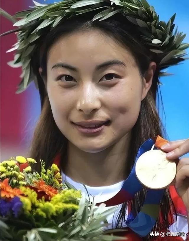 中国跳水队抵达新加坡：14岁新人登场，全红婵缺席，陈芋汐很开心