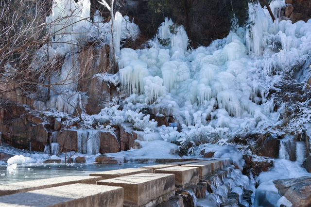 快看！从哈尔滨的冰雕里，挖出了整个真·泰安！