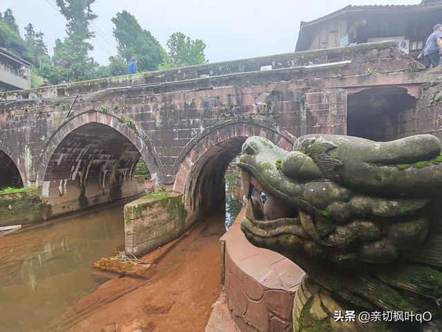 四川雅安雨城区：历史文化名镇上里，大熊猫基地碧峰峡
