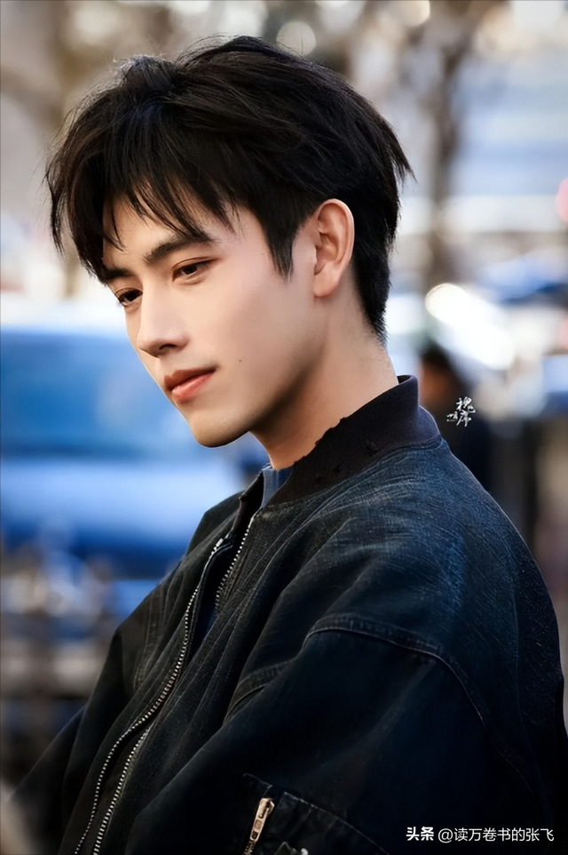 长得太美被导演占为己有，4年后生下大明星儿子	，17岁就成男一号