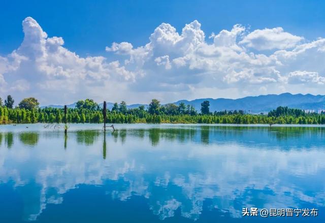 滇池南岸好风光——天光湖影共酿一夏清欢