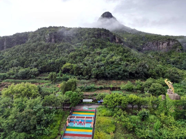 国庆中秋假期第七天，山亭旅游热度仍不减