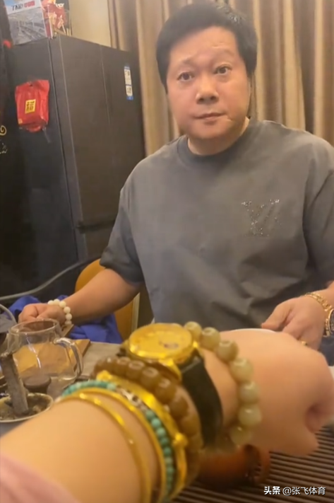 北京肖哥突发去世	，年仅45岁，家里原石成堆开大奔，十几套房出租