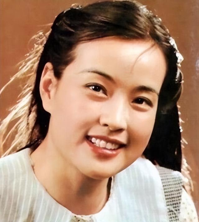 钱再多有什么用？75岁“风流妖精”刘晓庆，已经走上了另一条道路