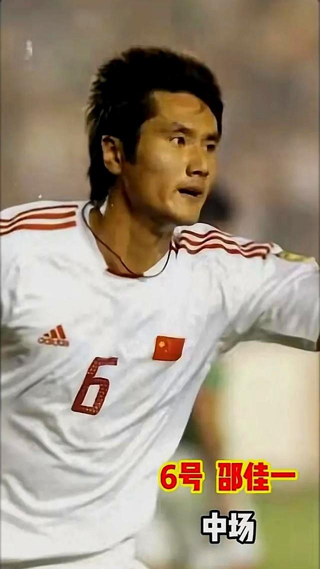 重温2002韩日世界杯：中国队阵容全解析，他们为什么能出线？
