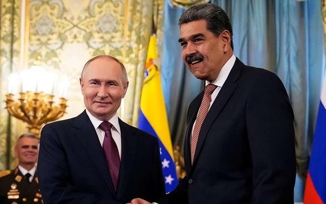 抢在特朗普开战前，普京政府通知美国，俄要保一人，中方也介入了