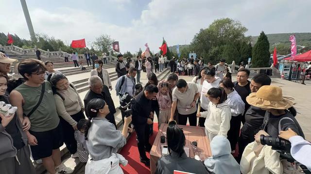人气爆棚氛围燃！淇县云梦山国庆“躺玩”攻略大揭秘，精彩活动嗨不停！