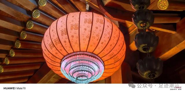 揭阳双峰寺夜景火出圈！鎏金灯光里，梦回大唐盛世