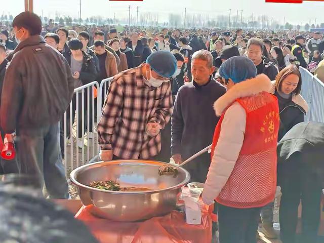 两万人吃掉21头猪27只羊500斤牛肉！安徽杀猪宴赢麻了