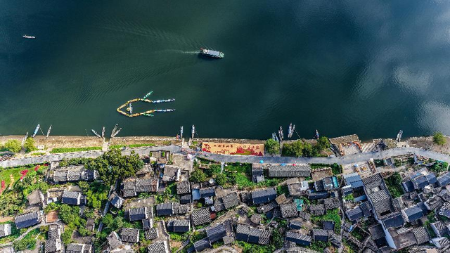 GO!皖南最舒服的温度，就该去新安江山水画廊乘船入画！