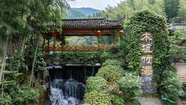 别再只去宏村了！这座水墨小城，藏着大半个徽州的秋，美得更诗意