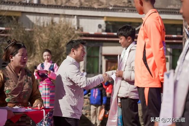 2025西藏自治区攀岩自然岩壁公开赛收官！