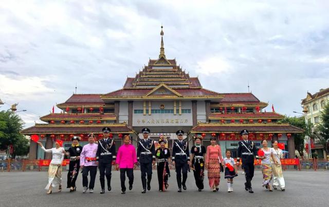 出入境人次超300万的瑞丽口岸，一定要去看看！