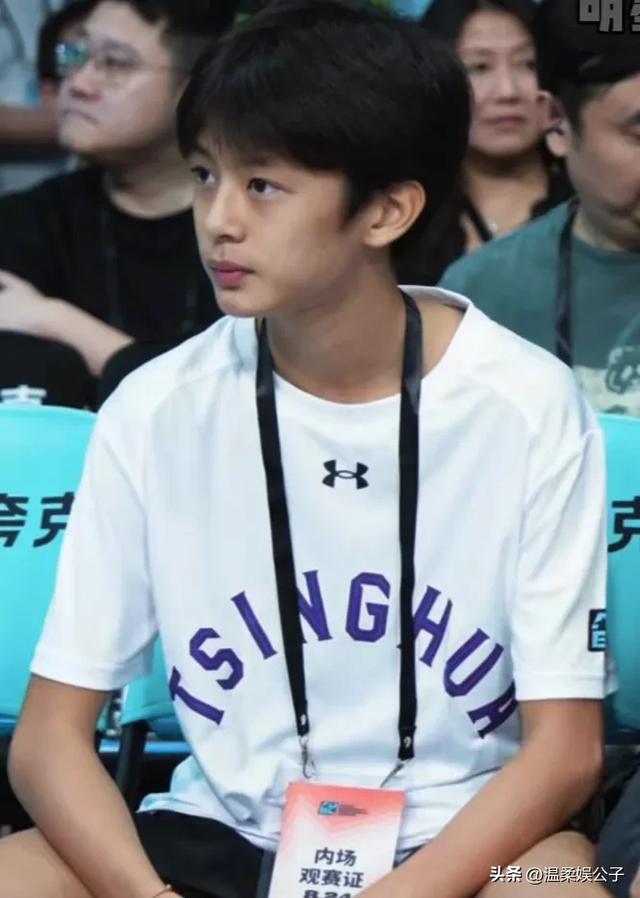孙俪儿子帅到认不出！年仅14岁身高1米7，梦想打CBA职业联赛