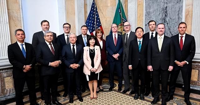 内讧升级！日官员清醒：若中国动用核武器，挨一发东京就玩完