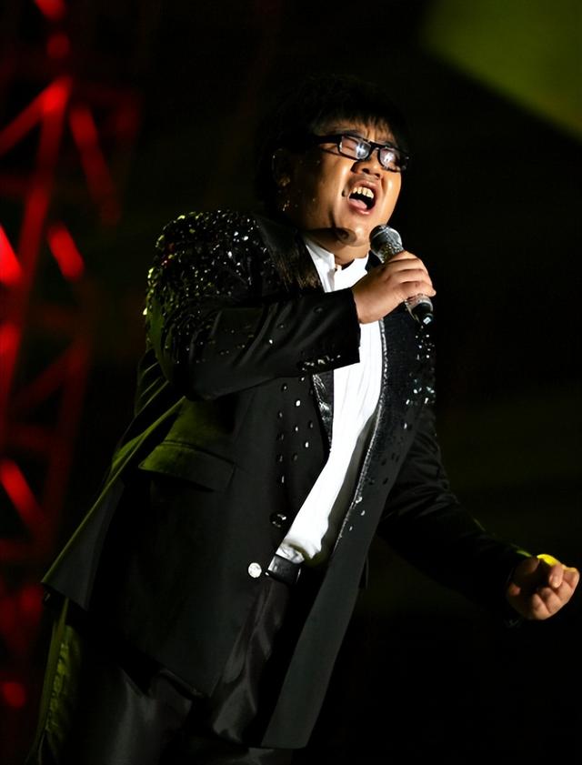 善恶终有报！狂妄自大的“盲人”歌手杨光，终究付出了惨痛代价