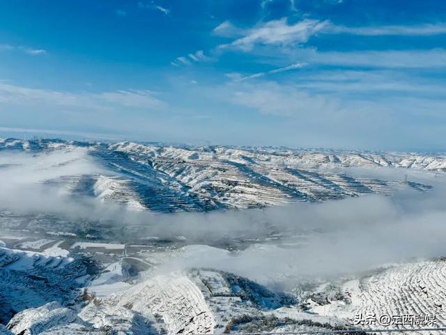 安定区：初雪漫山 与秋色撞个满怀