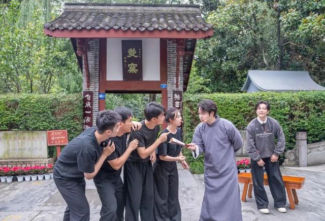 双节再次“火出圈”！锦江国庆中秋假期接待游客超608万人次