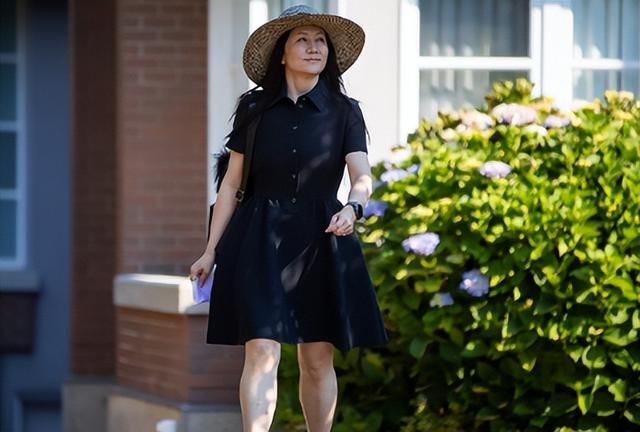 官媒发文，53岁孟晚舟再破天花板	，让任正非和整个商界刮目相看