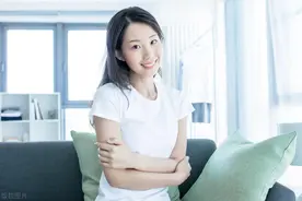 女人婚外恋以后，为什么还会抱着老公睡？三个已婚女人说了大实话图片